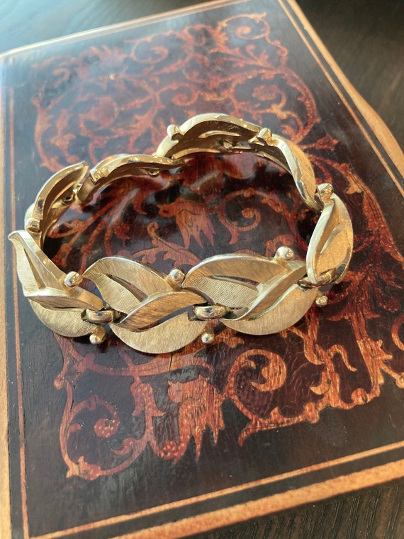 Trifari leaf bracelet deals