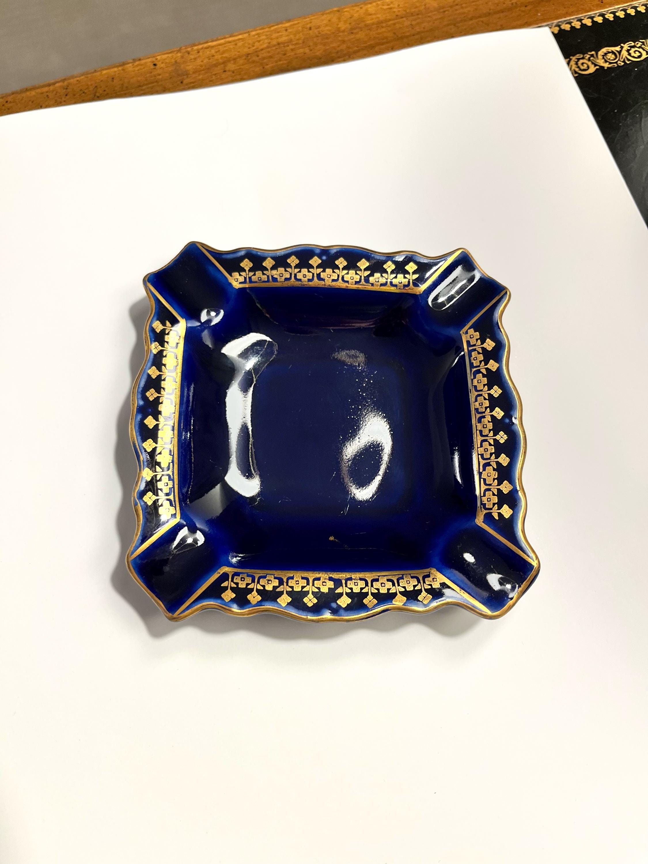 バスティーユデザインネイビーブルー　古酒 Vintage Boris Kidric Fine Porcelain Made in Yugoslavia Cobalt Blue