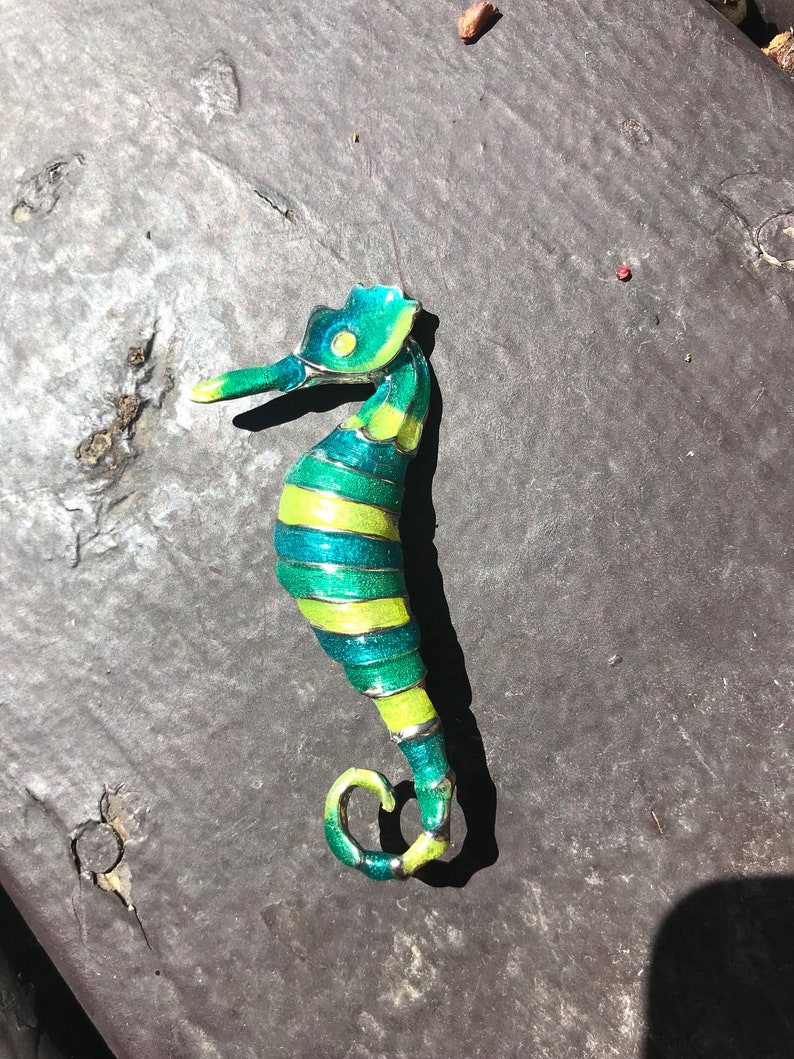 Vintage Figural Enamel Green SeaHorse BroochPin