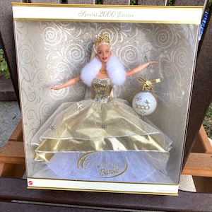 Vintage Hallmark Celebration 2000 Barbie Mattel Barbie Doll New In Box