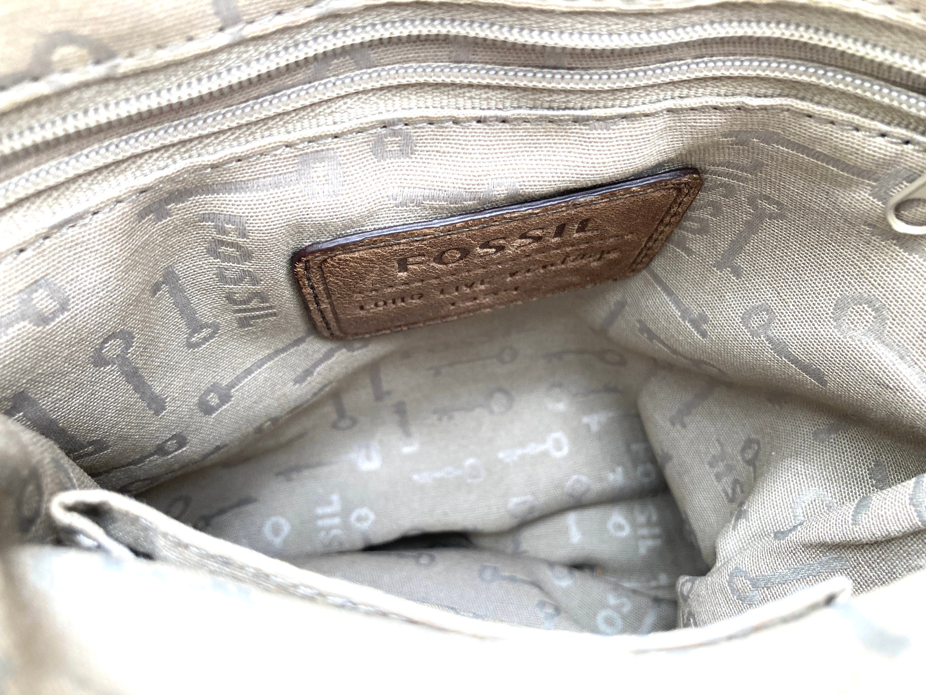 Vintage Distressed Fossil Maddox Crossbody Bag 