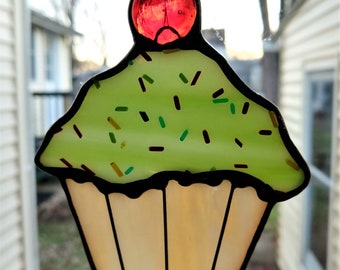 Christmas Cupcake  (With green frosting and...wait for it...SPRINKLES!  yum)  Stained Glass Suncatcher -  original design ©