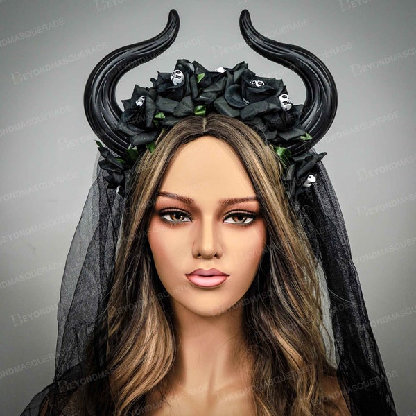 Black Veil, Horns, Flower Crown, Halloween Wedding Headpiece, Wedding Veil, Maleficent Horns, Halloween Costume Accessories, Halloween Bride