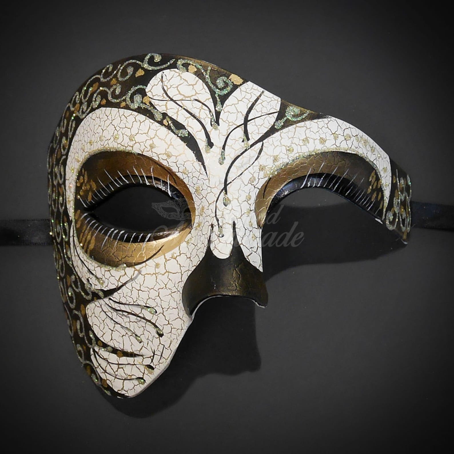 Где можно найти масок. Венецианская маска Маттачино. Маскарадная маска. Красивые карнавальные маски. Карнавальная маска лицо.