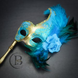 Feather Masquerade Mask, Mardi Gras Mask, Gold & White Mask With Handheld  Stick, Mardi Gras Masks, Masquerade Ball, Handheld Stick Mask 