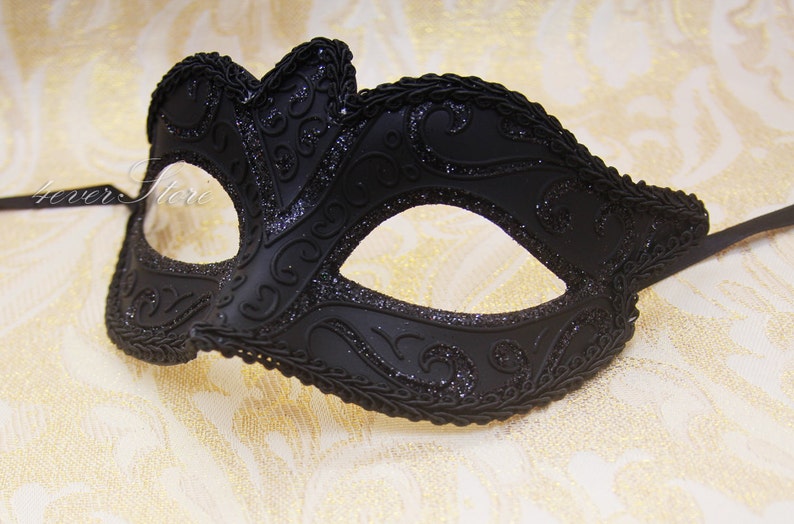 Classic Black Masquerade Mask, Black Mask, Masquerade Ball Mask, Mardi Gras Mask, Mask Black image 2