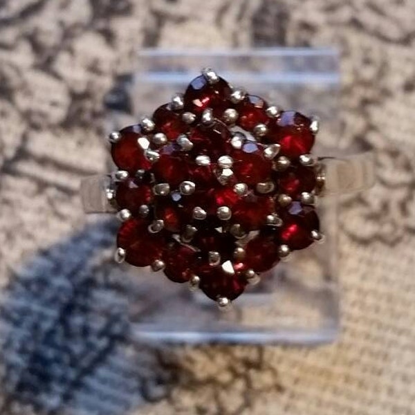 Sale Genuine Garnet Sterling Ring Size 9