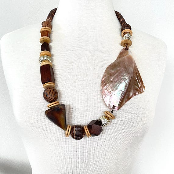 Sea shell necklace