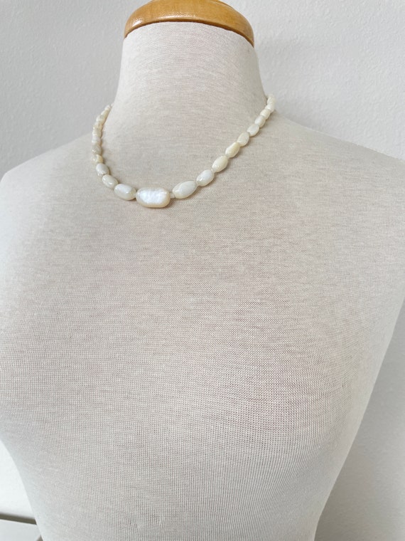 Mother of pearl necklace - image 8
