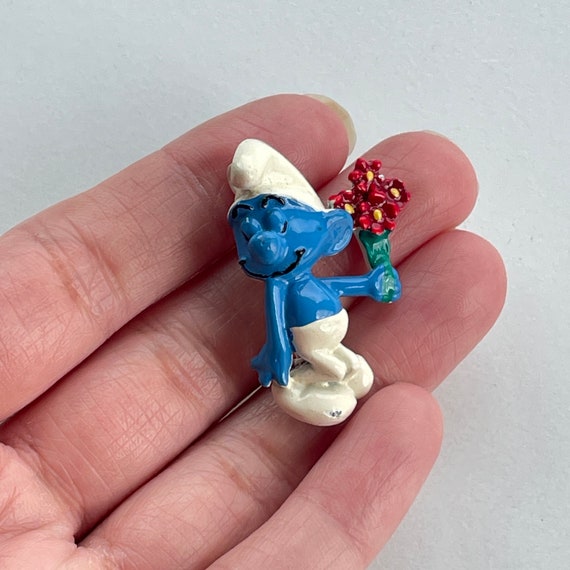 Flower Smurf Brooch View 5
