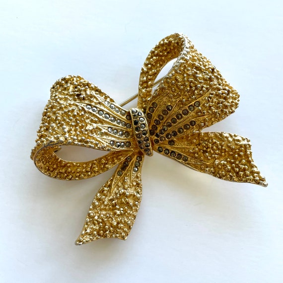 Golden Bow Brooch - image 8