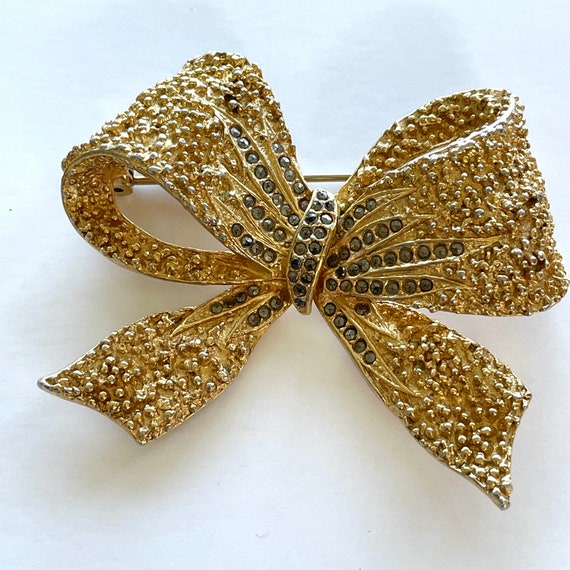 Golden Bow Brooch - image 1