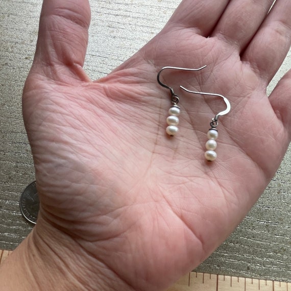 Small baroque pearl earrings - image 8