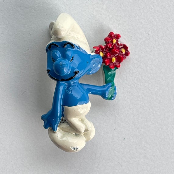 Flower Smurf Brooch View 6