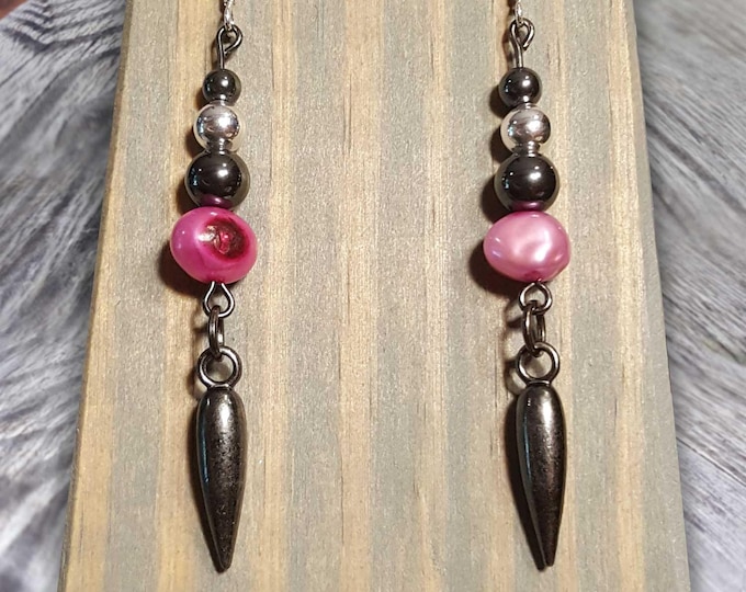Irregular Pink Pearl Fight Night Earrings