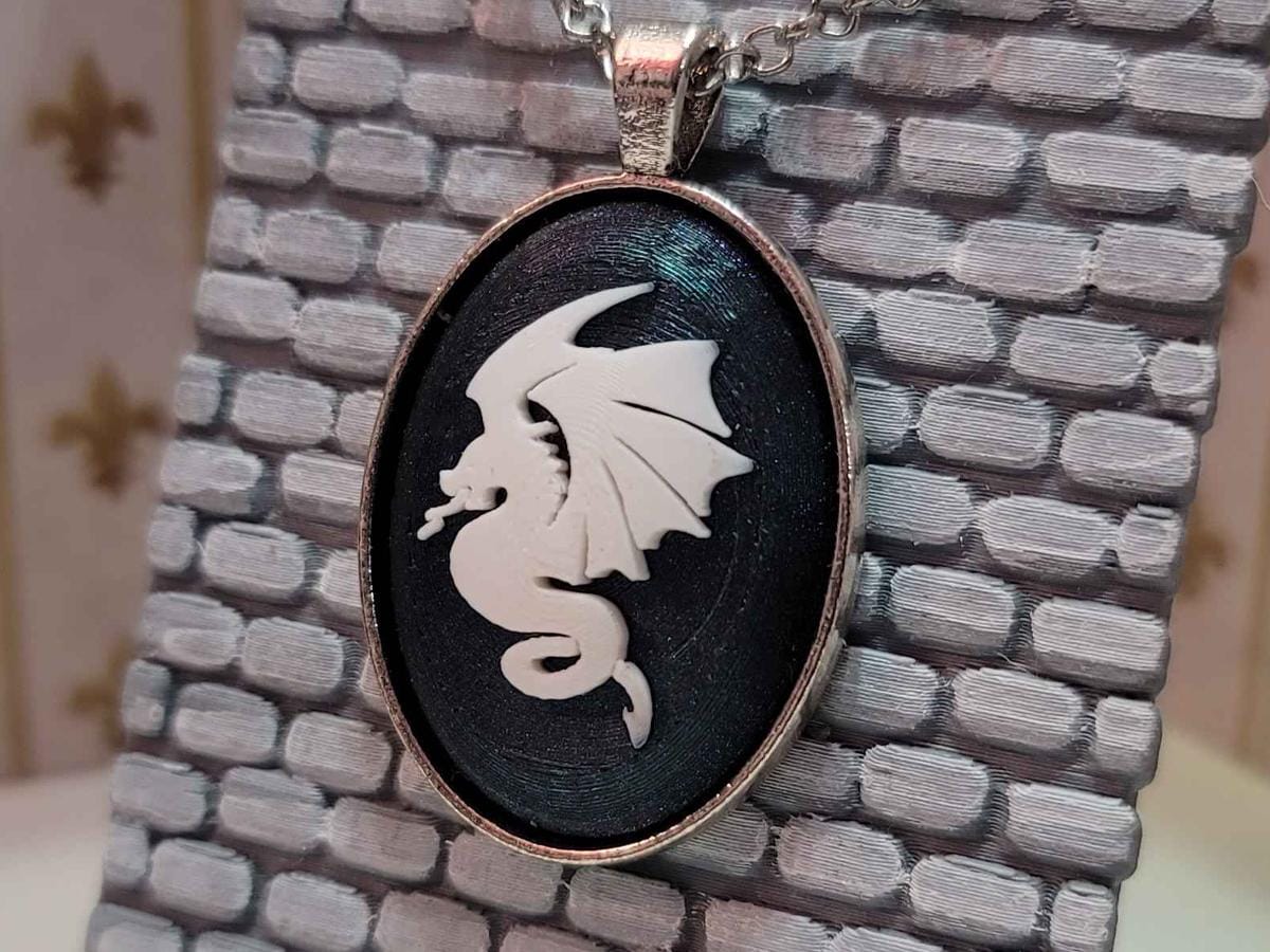 ミッドナイトスパークルドラゴンカメオ（18インチ＆24インチシルバー