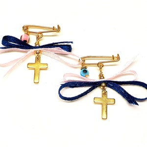 Gemelli Testimone Pin Battesimo Battesimo, Martirika Martyrika, Pin Mati, Croce placcata oro, Nastro blu rosa, Malocchio (MCMN107) -10 pezzi