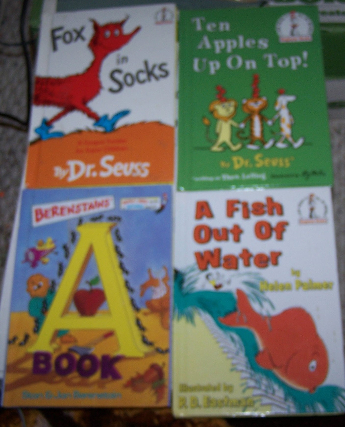 [90%新品]Dr. Sesus 24冊セット Dr. Seuss's Second Beginner Book Boxed Set Collection: The