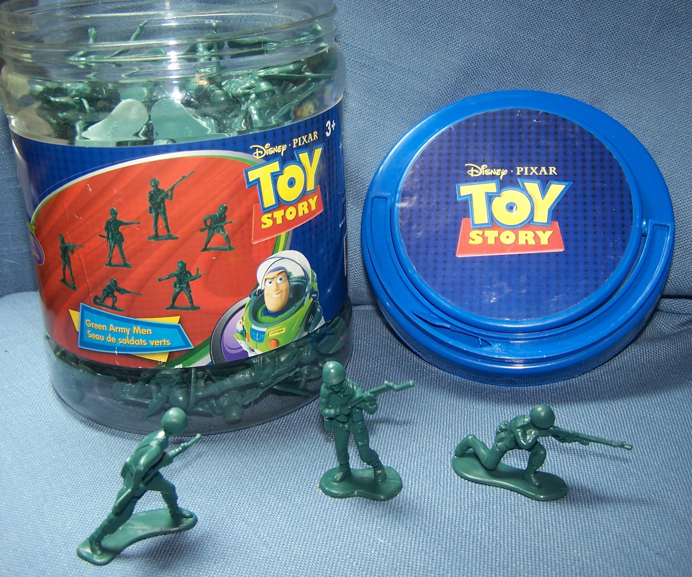 Disney Store Exclusive - Pixar Toy Story Bucket O Soldiers - 90