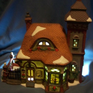 East Side Souvenir Shop - HEARTLAND VALLEY VILLAGE - Limited Edition - Deluxe Porcelain Lighted House -Great Addition to Christmas Display
