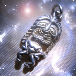 Antique Tiki Necklace Rare Fortune and Scholars gifts Ancient Highest Light Collection Coven Witch Cassia4