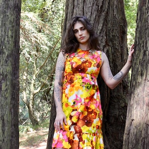 60s Mini Dress/ Vintage Hawaiian Print Dress/ Hawaiian Flower Print Dress/ 60s Hawaiian Dress/ Pink Hawaiian Flower Print Dress/ Size Small