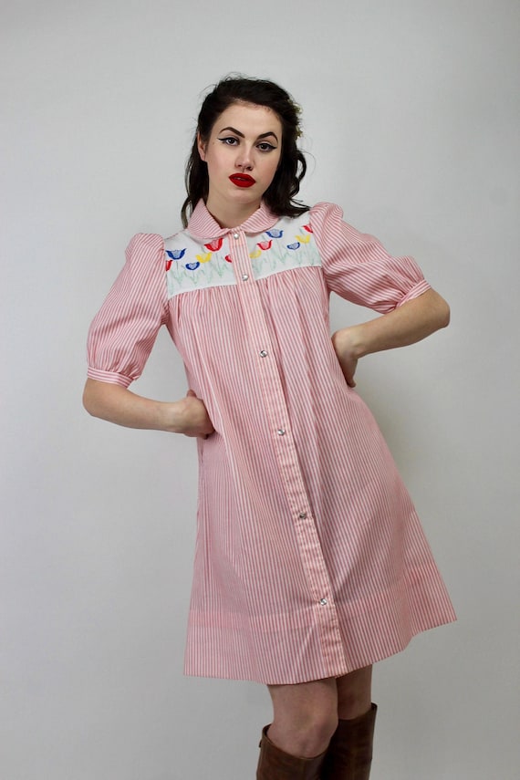 Vintage Western Pearl Snap Tulip Embroidered Dress/ Size Small