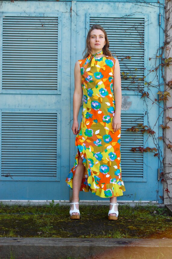 60s Hawaiian Print Maxi Ruffled Dress/ 60s Flower