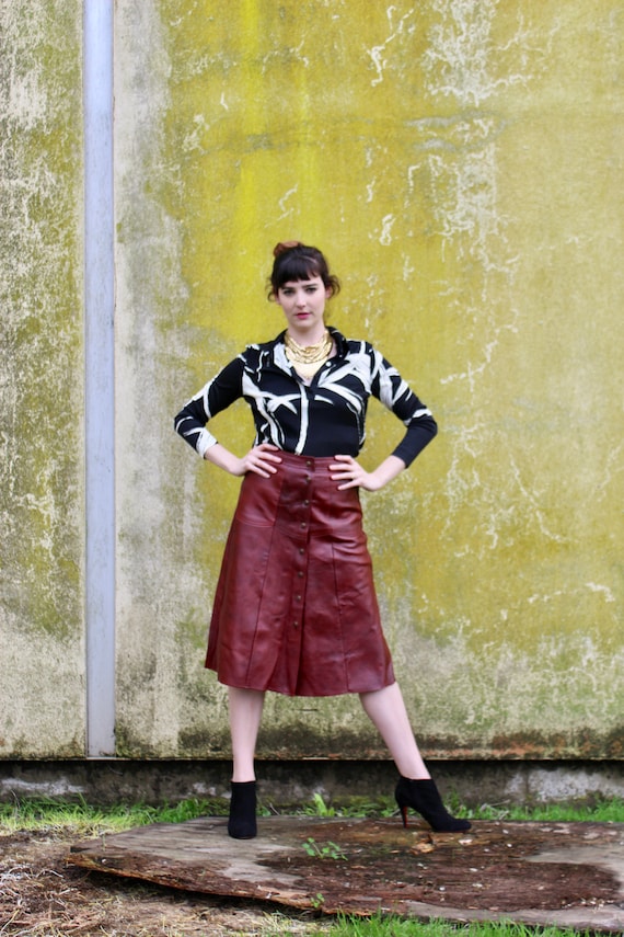 Vintage Leather Skirt/ Burgandy Leather Skirt/ Sna