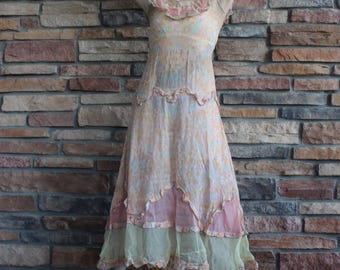 1930年代風 淡いピンクの花柄プリント フリル付きコットンマキシドレス (XS/S)