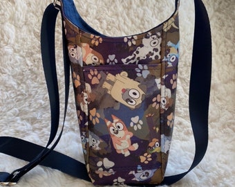 Ready To Ship Small Drink Sling,Handmade, H2O2go, water carrier, Blue dog inspired, Heeler, with slip pocket, child/ kid size