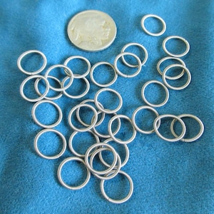 Thirty 3/8&quot;-diameter closed circles of 1mm thick Springs  ** Vintage, Very Special