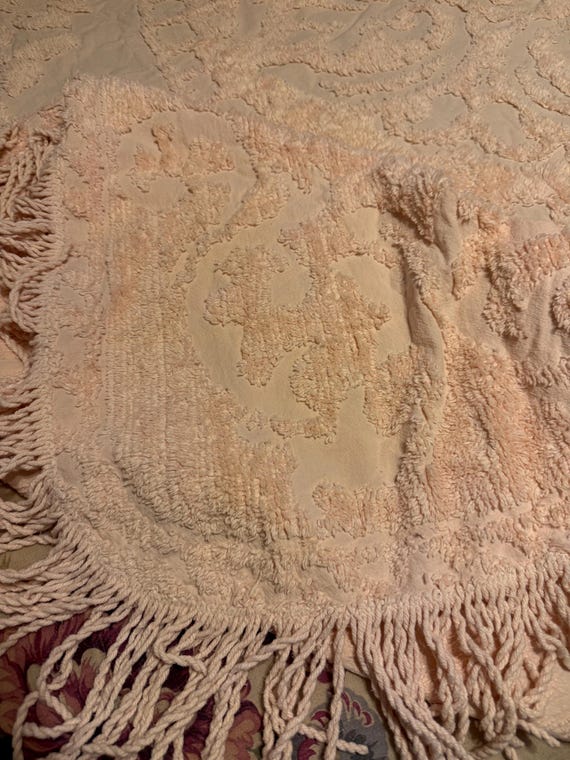 Vintage chenille pale blush pink bedspread 98 x 106 usable area cutter crafts