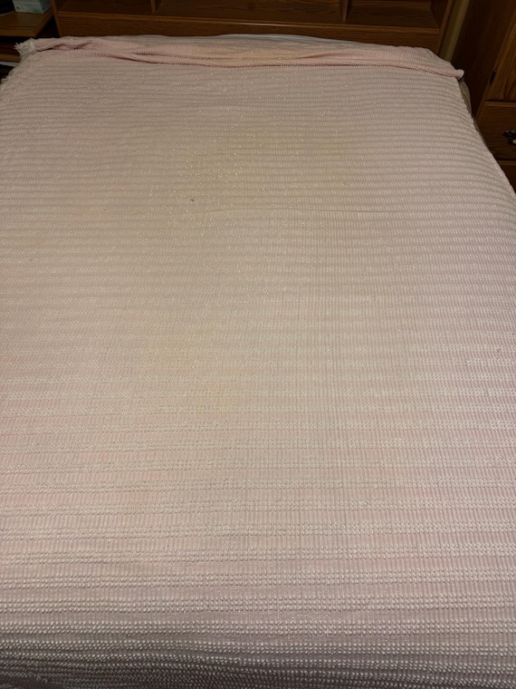 Vintage chenille pink metallic thread bedspread 52 x 100 daybed twin