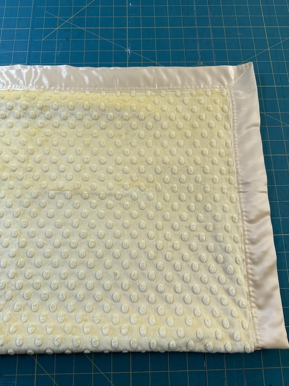30 x 34 yellow minky dot blanket with white satin backing and binding and FREE embroidery