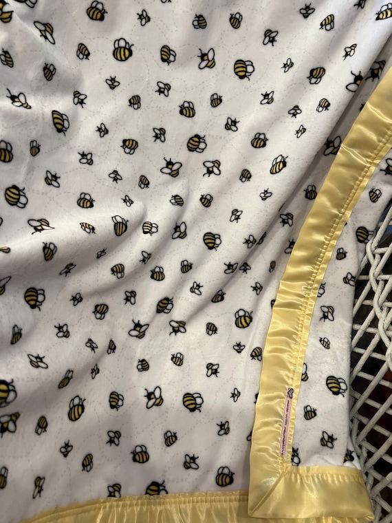 30 x 35 Bees on white double minky smooth blanket with yellow binding.