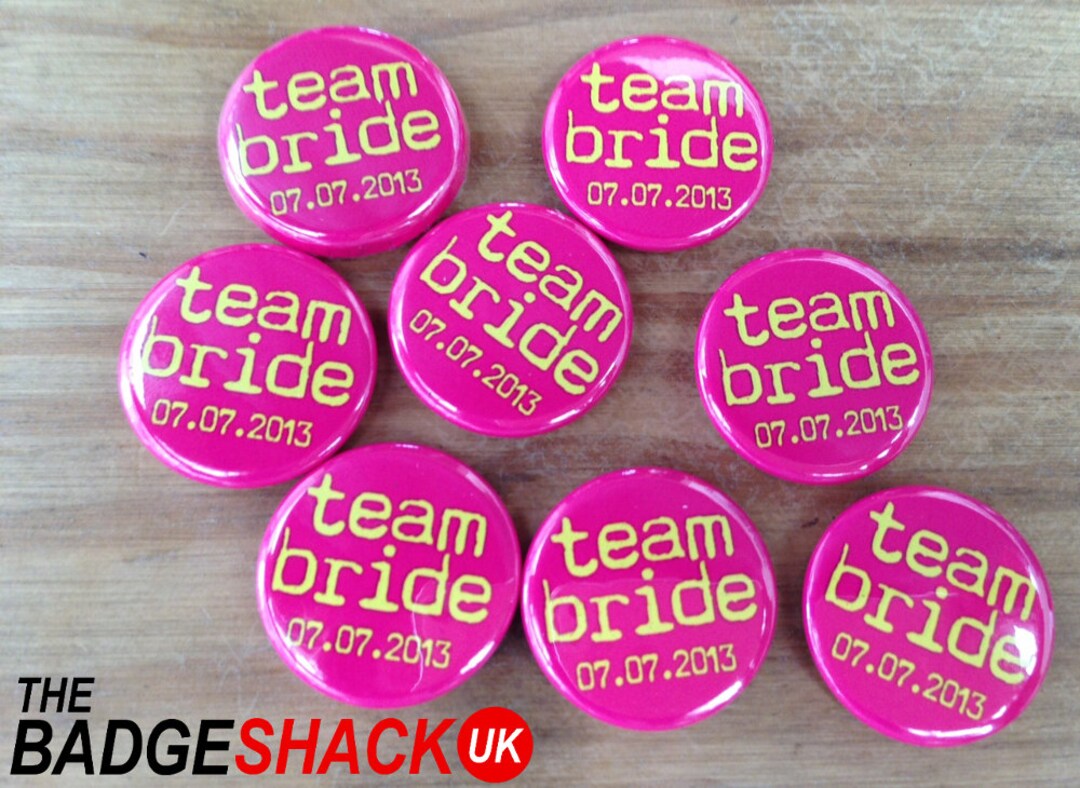Personalised Team Bride Badges or Magnets (pack of 20) Available as 2 ...