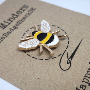 bee needle minder, needle keep, needle minder, needle magnet, needle nanny, bee needle minder, bee sewing needle magnetic needle minder