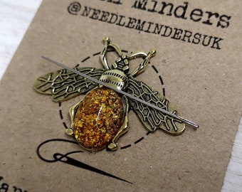 Gold bee needle minder, needle keep, needle minder, needle magnet, needle nanny, bee needle minder, bee sewing needle magnetic needle minder