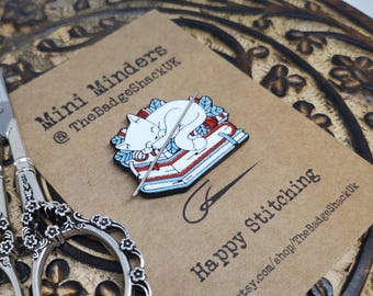 Cat needle minder, needle keep, needle magnet, needle nanny, cross stitch, embroidery, needle point, magnetic needle