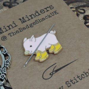 pig needle minder, needle minder, needle keep, needle magnet, needle nanny, cross stitch, embroidery, needle point, magnetic needle