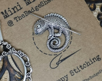 Chameleon needle minder , needle keep, needle minder, needle nanny, needle keeper, Needle holder, needle hold , needle magnet, sewing gift