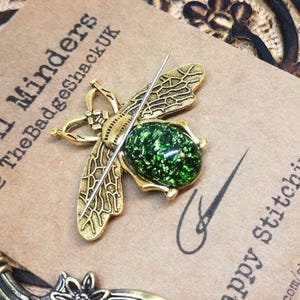 Bee needle minder, needle keep, needle magnet, needle nanny, cross stitch, embroidery, needle point, magnetic needle minder