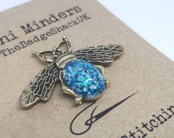 Bee needle minder, needle keep, needle magnet, needle nanny, cross stitch, embroidery, needle point, magnetic needle minder