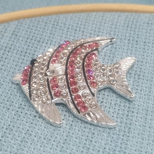 Rhinestone Fish needle minder, needle keep, needle magnet, needle nanny, cross stitch, embroidery, needle point, magnetic needle minder