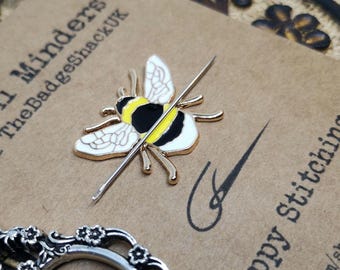 bee needle minder, needle keep, needle minder, needle magnet, needle nanny, bee needle minder, bee sewing needle magnetic needle minder