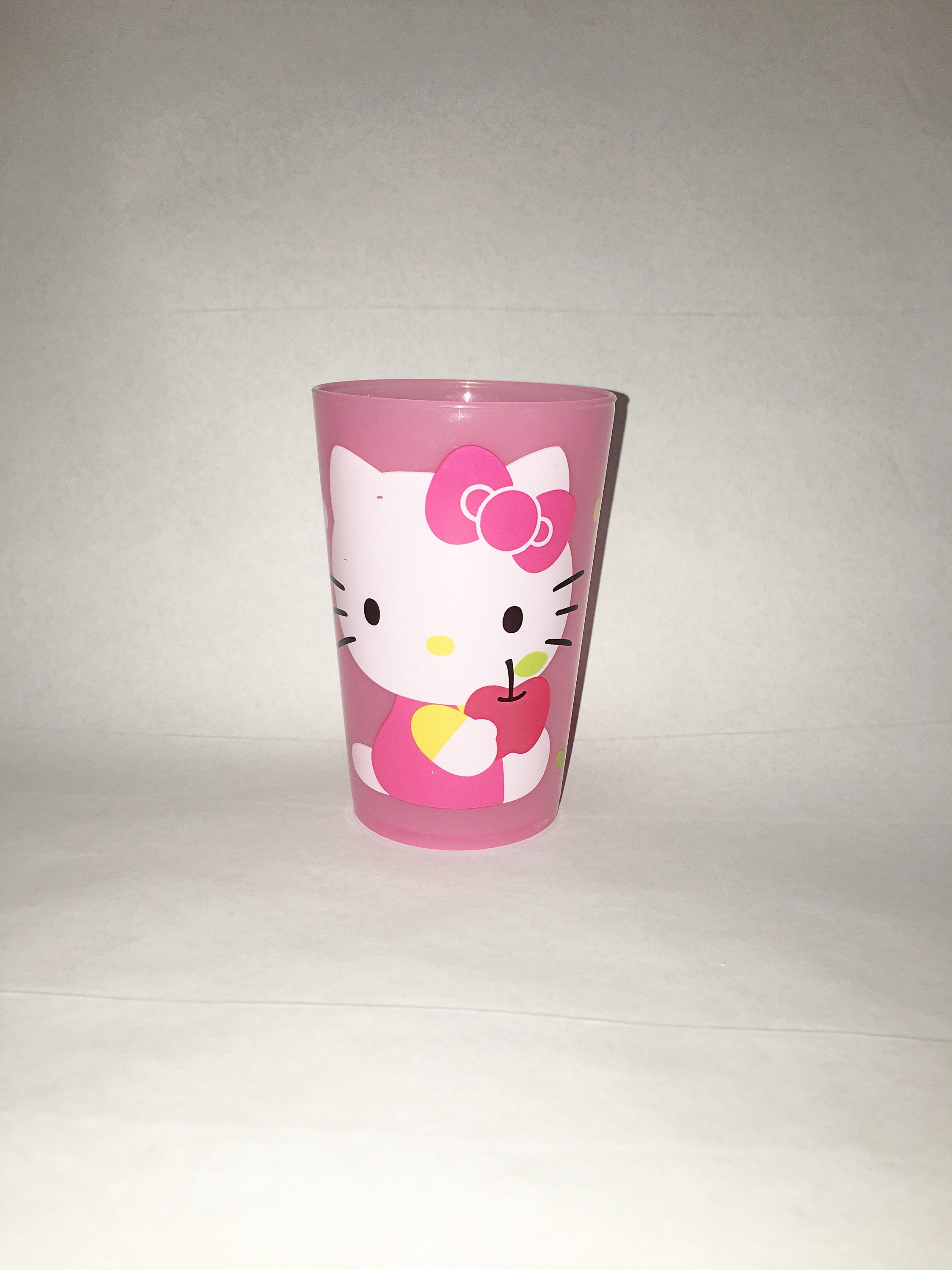 Hello Kitty 24oz. Plastic Cold Cup W Lid and Topper