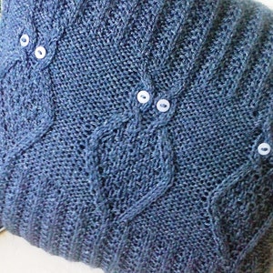 Knitting Pattern, Owl Cushion. Instant download pdf.