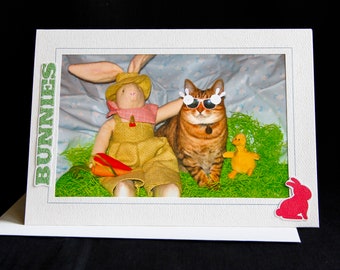 Carte de chat de Pâques-chat avec carte de vœux de lapin de vacances pour les amoureux des chats