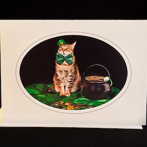 Biglietto di gatto del giorno di San Patrizio-gatto con trifogli-biglietto di auguri per le vacanze per gli amanti dei gatti